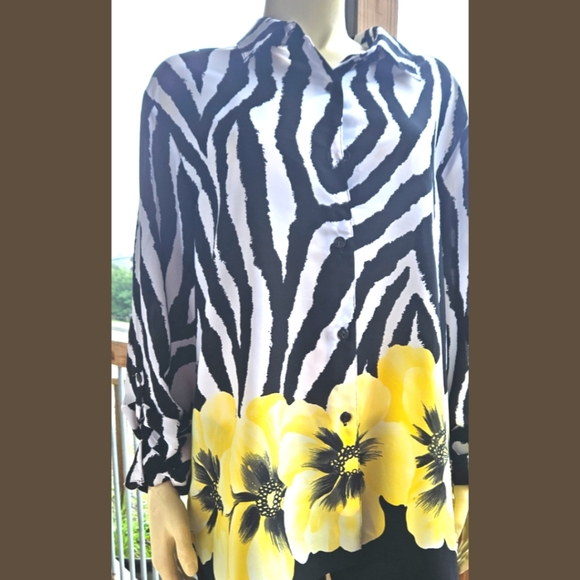 Sag Harbor Blouse, Black/White, Yellow Hibiscus. Button Down, 18 EUC✔️ - Picture 14 of 16